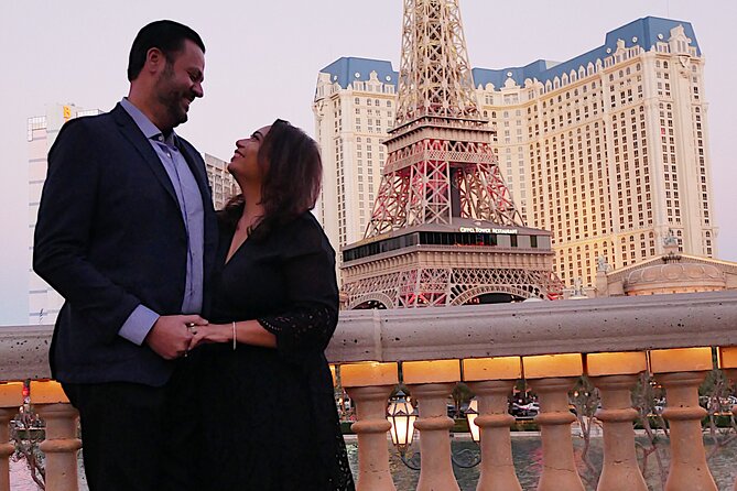 1.5-Hour Las Vegas Strip Limo Tour with Champagne and Photo Stops - Starting at Bellagio with champagne and fountains