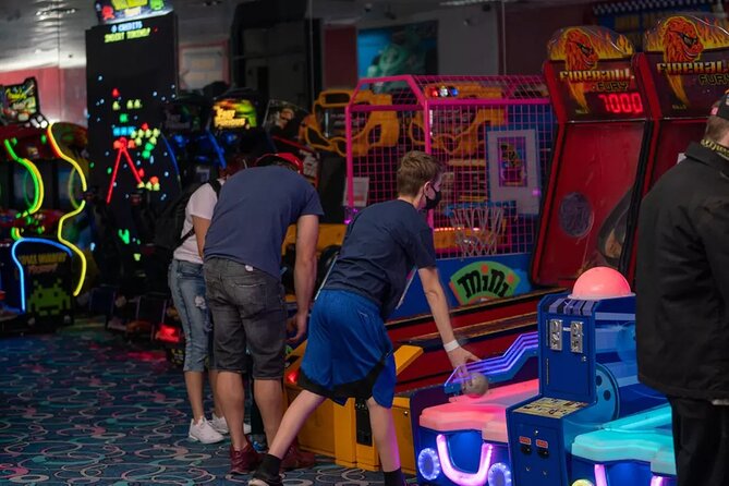 1 Euro High-Speed GoKart Race Ticket With Arcade credit Las Vegas - Practical Clothing and Timing Tips