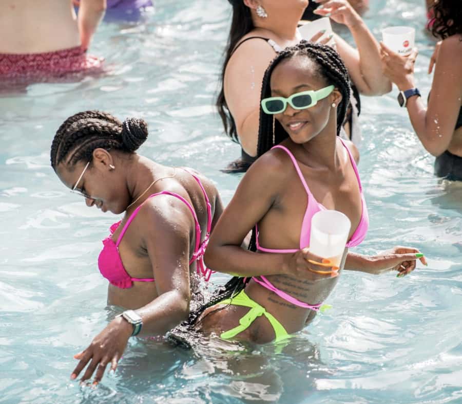#1 Vegas Pool Crawl with Party Bus, Free Drinks & VIP Entry - Key points to know before booking