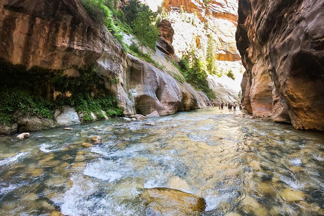 2 Day Zion and Bryce in depth National Tour Camp or Hotel options - The overnight choice: Ruby’s Inn or a campsite