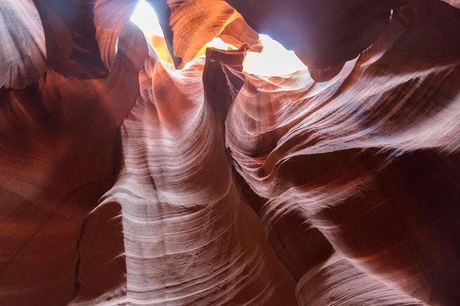 3-Day Antelope, Monument Valley & Horseshoe Tour from Las Vegas - Day three: Antelope Canyon and the return to Las Vegas