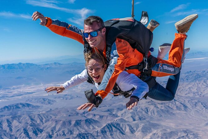 3-Hour Tandem Skydiving in Las Vegas - The aircraft ride and the jump itself
