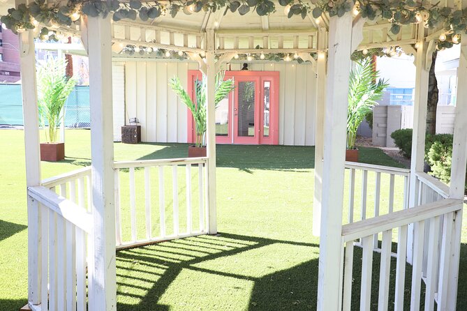 77 Sign & Go Wedding at Hawaiian Wedding Chapel - Who this Sign & Go package suits best