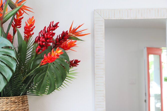77 Sign & Go Wedding at Hawaiian Wedding Chapel - Timing, access, and what to bring