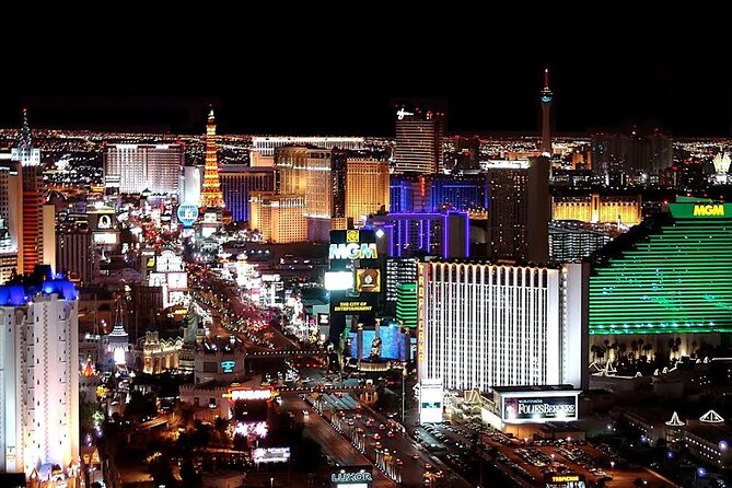 Airport Transfer Private Luxury SUV Service - A direct 20-minute ride to the Strip
