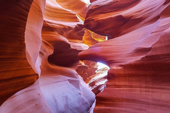 Antelope Canyon and Horseshoe Bend by Airplane from Las Vegas - Small groups, early starts, and practical limits