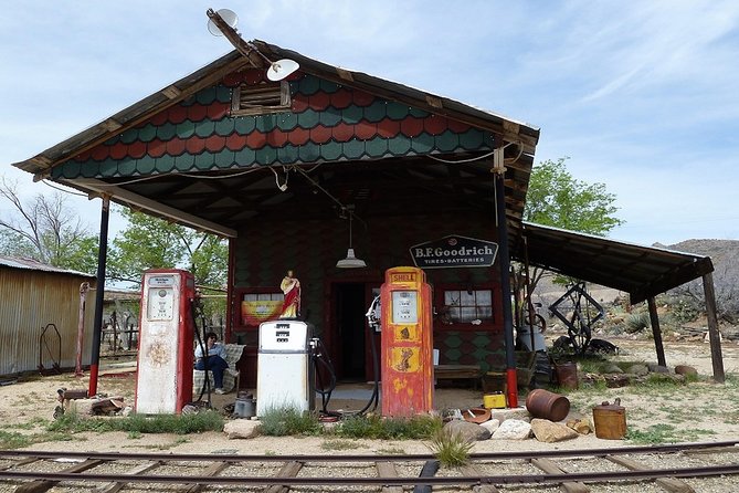Arizona Ghost Towns and Wild-West Day Trip from Las Vegas - Leaving Las Vegas for the old mining country