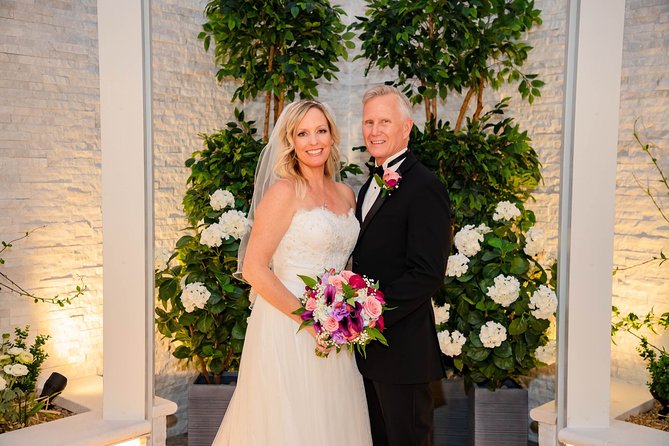 Bliss Chapel Wedding & Vow Renewal Ceremony Package - A polished Las Vegas ceremony without the planning pile