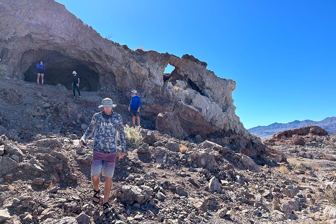 Boulder Islands Tour: Kayak, Paddleboard or Hydrobike Lake Mead - What the guide adds to the outing