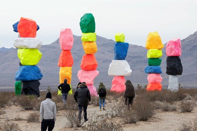 California Desert, Red Rock Views and Seven Magic Mountains - What the guides add to the day