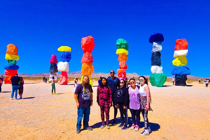 California Desert, Seven Magic Mountains and Las Vegas Sign - What to bring for a better visit
