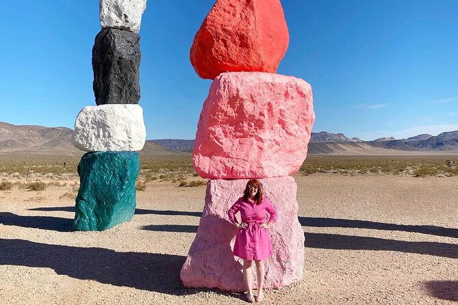 California Desert, Seven Magic Mountains and Las Vegas Sign - Who gets the most value from this tour