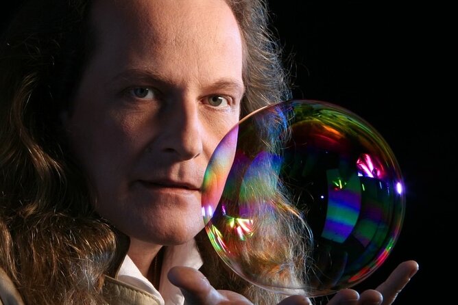 Candlelight Magic Show: Up-Close with World-Class Magicians - Why the Candlelit Table Matters