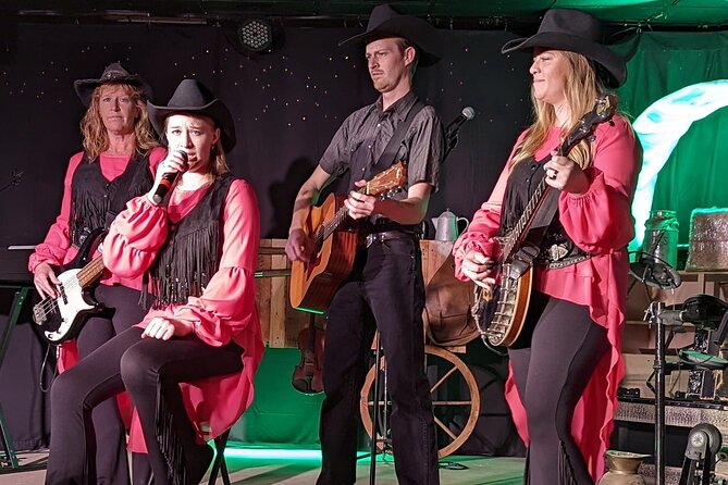 "Cue the Country" show & dinner at Firelight Barn in Henderson - Photos, western details, and small extras