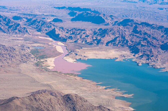 Daytime Hoover Dam and Las Vegas Strip Helicopter Flight - Pilot commentary and the feel of the flight