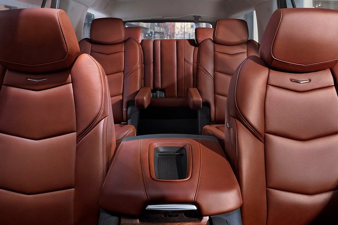 Departure Transfer: Las Vegas to Airport LAS in Luxury SUV - A simple ride from your hotel to LAS