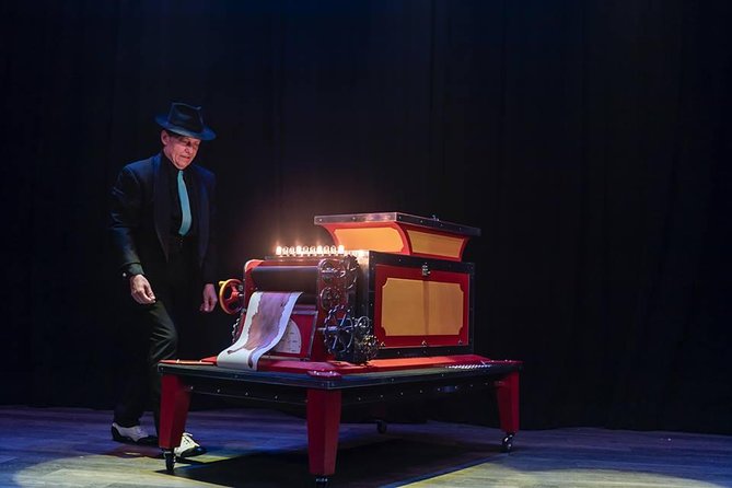 Dimmare's Martinis and Magic® Ticket: Dinner,cocktails & Show - A small room with an old Vegas idea