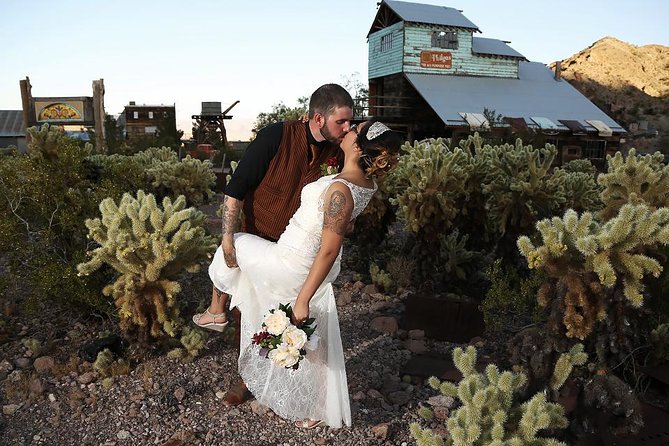Eldorado Canyon Wedding Package - The one-hour ride from Las Vegas