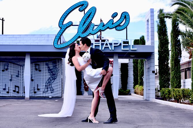 Elvis Chapel Wedding and Vow Renewal - Elvis, the songs, and the right level of cheese