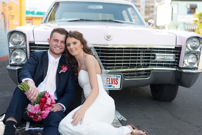 Elvis Themed Wedding or Vow Renewal at Graceland Wedding Chapel - What happens during the ceremony