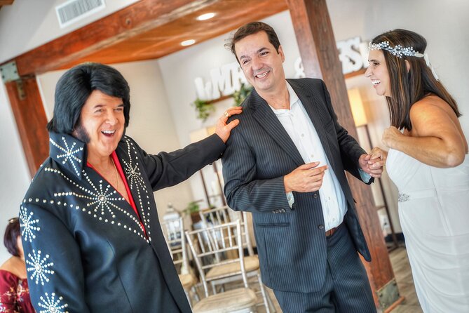 Elvis Wedding at The Little Vegas Chapel - Walking into a real Las Vegas wedding chapel