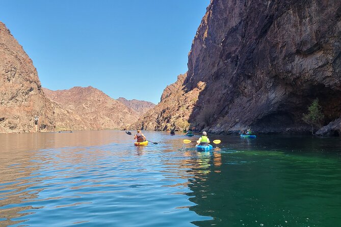 Emerald Cave Kayak Tour with Wildlife, Swim & Shuttle Option - Guides who set the tone