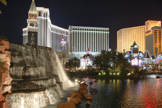 Famous Las Vegas Tour - Key points at a glance