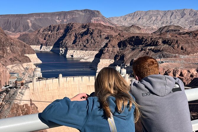 French Tour of the Skywalk Grand Canyon and Hoover Dam - A 45-minute Hoover Dam photo stop