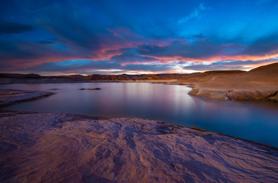 From Las Vegas: Antelope Canyon and Horseshoe Bend Day Trip - A quick look at Lake Powell