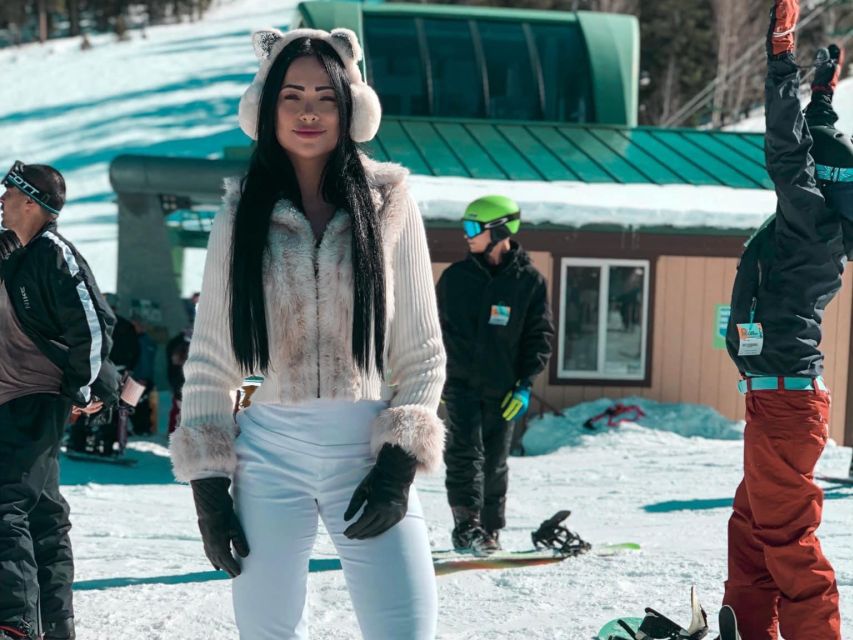 From Las Vegas: Day Trip to Mount Charleston Resort - Winter brings snow, sledding, and sharp contrasts