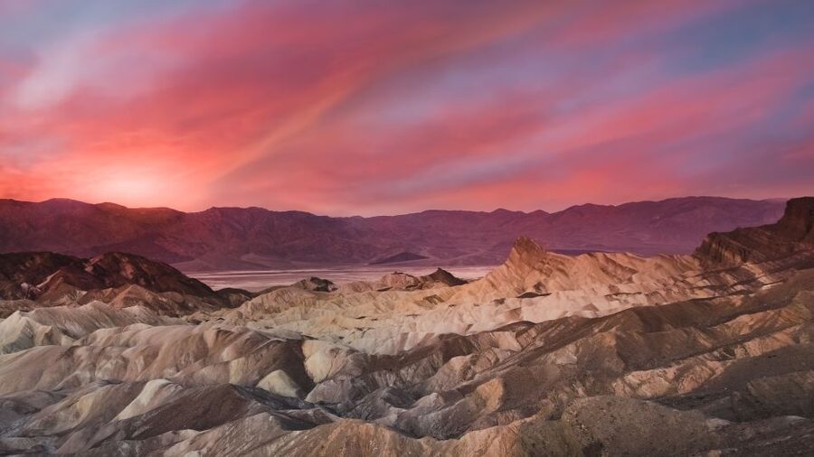 From Las Vegas: Death Valley & Rhyolite Ghost Town Day Trip - Furnace Creek provides a needed pause