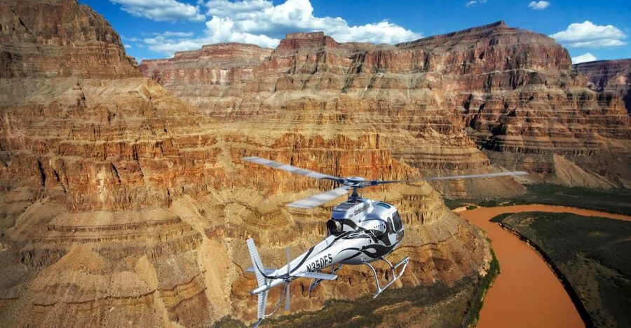 From Las Vegas: Grand Canyon West Rim Helicopter Tour - From your hotel to the VIP heliport