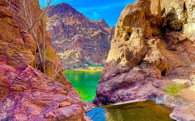 From Las Vegas: Hoover Dam Kayak Trip with 6 Hot Springs - Paradise Falls, Lone Palm Falls, and Melt Shoes Hot Springs