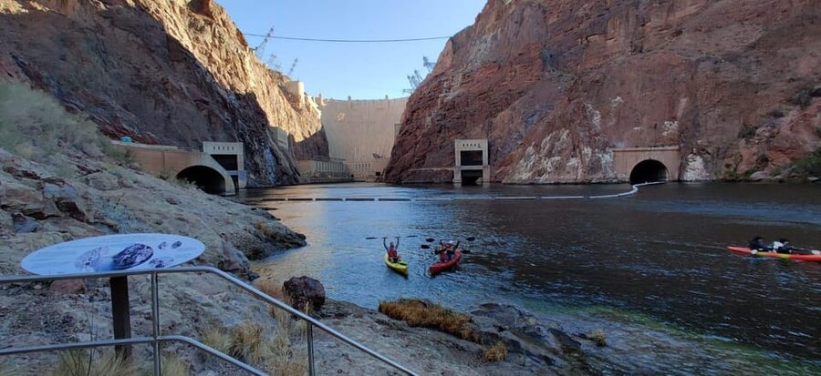From Las Vegas: Hoover Dam Kayak Trip with 6 Hot Springs - Meeting at Willow Beach before the river starts