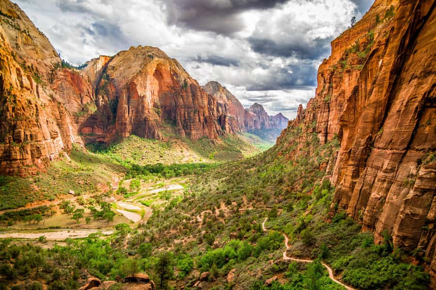 From Las Vegas: Zion National Park Day Trip - Temple of Sinawava and the park shuttle route