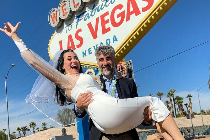Get Married at the Fabulous Las Vegas Sign + Photos - Who will enjoy this 45-minute experience?