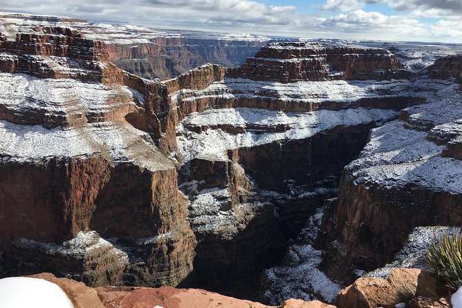 Grand Canyon Helicopter and Western Ranch Adventure Landing Tour - What $569 buys you