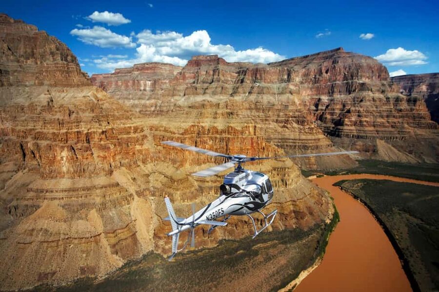 Grand Canyon Helicopter Flight & Hoover Dam River Float Raft - Picnic lunch at Black Canyon keeps the schedule practical