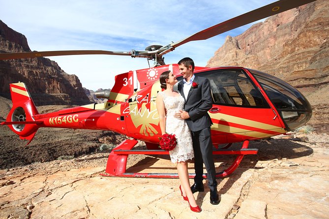 Grand Canyon Helicopter Wedding - Flowers, champagne, and the photography package