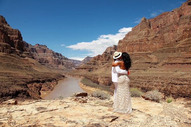 Grand Canyon Helicopter Wedding - The flight over Lake Mead, Hoover Dam, and the canyon