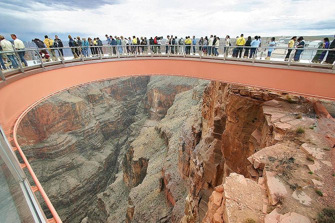 Grand Canyon West + Hoover Dam Photo Stop + Optional Skywalk Tour - The pre-dawn pickup sets the tone