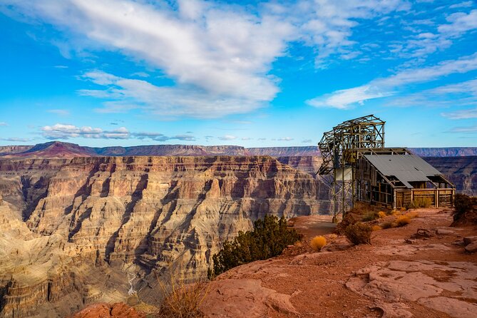 Grand Canyon West Rim by Plane with Skywalk & Optional Helicopter - The flight over Lake Mead, Hoover Dam, and the Colorado River
