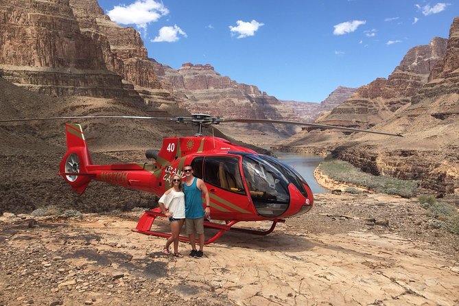Grand Celebration Helicopter Tour with Black Canyon Rafting - The 4,000-foot descent into Grand Canyon West