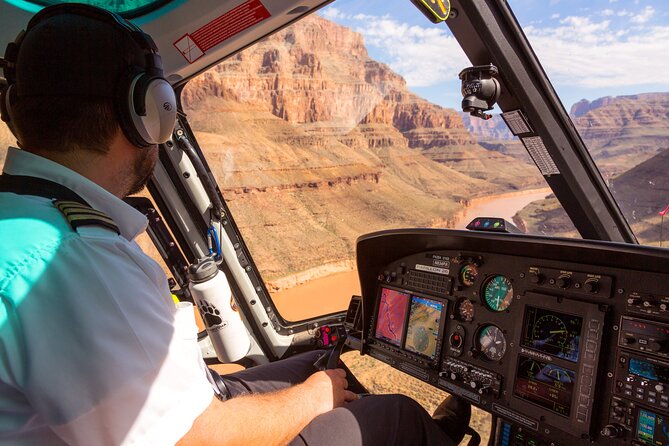 Grand Celebration Helicopter Tour with Black Canyon Rafting - An 11-mile motorized raft through Black Canyon