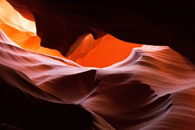Guided Antelope Canyon & Horseshoe Bend Day Tour from Las Vegas - Guides, languages, and the human side of the tour
