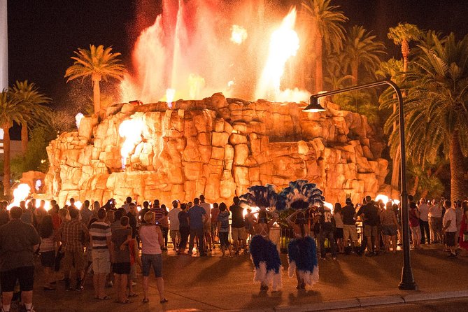 Guided Evening Tour of the Las Vegas Strip - The High Roller supplies the evening’s big payoff