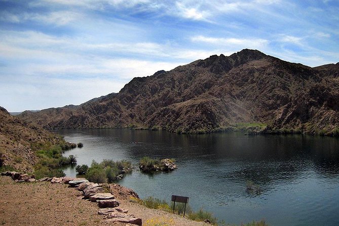 Half-Day Colorado River Paddleboard Trip - The three-mile paddle back to Willow Beach