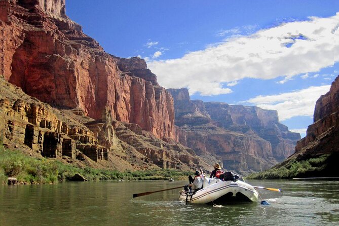 Hiking Adventure in White Rock Canyon and Desert Hot Springs - Through the wash and slot canyons