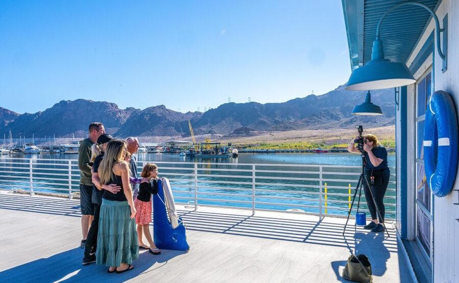 Hoover Dam: 90-Minute Midday Sightseeing Cruise - Food, drinks, and the onboard bar