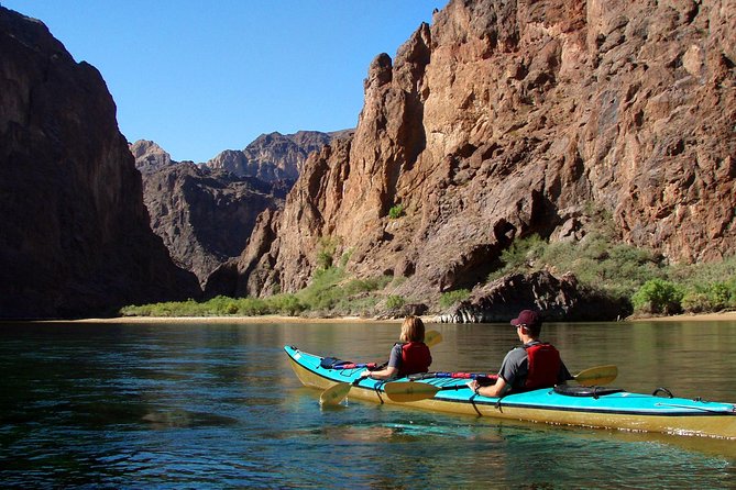 Hoover Dam & Black Canyon Full-Day Guided Kayak Tour - A beach lunch with room to breathe